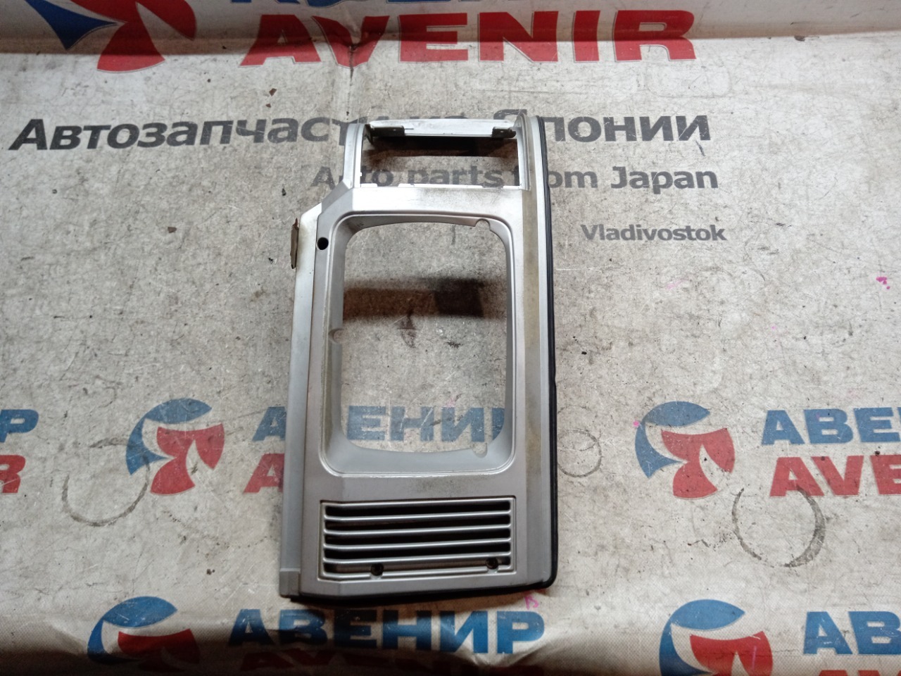 Габарит NISSAN VANETTE UGJC22 передний правый (б/у)