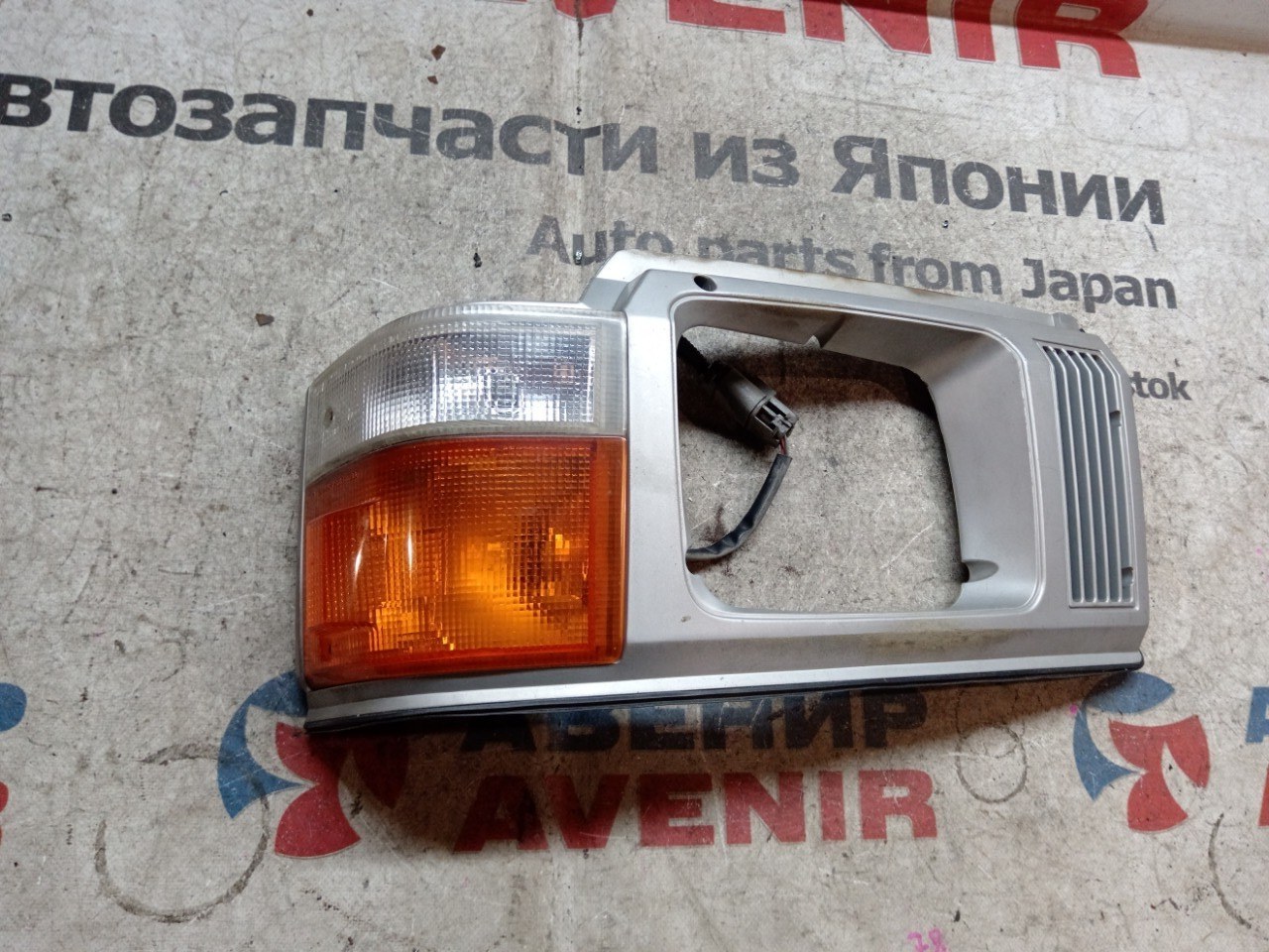 Габарит NISSAN VANETTE UGJC22 передний левый (б/у)