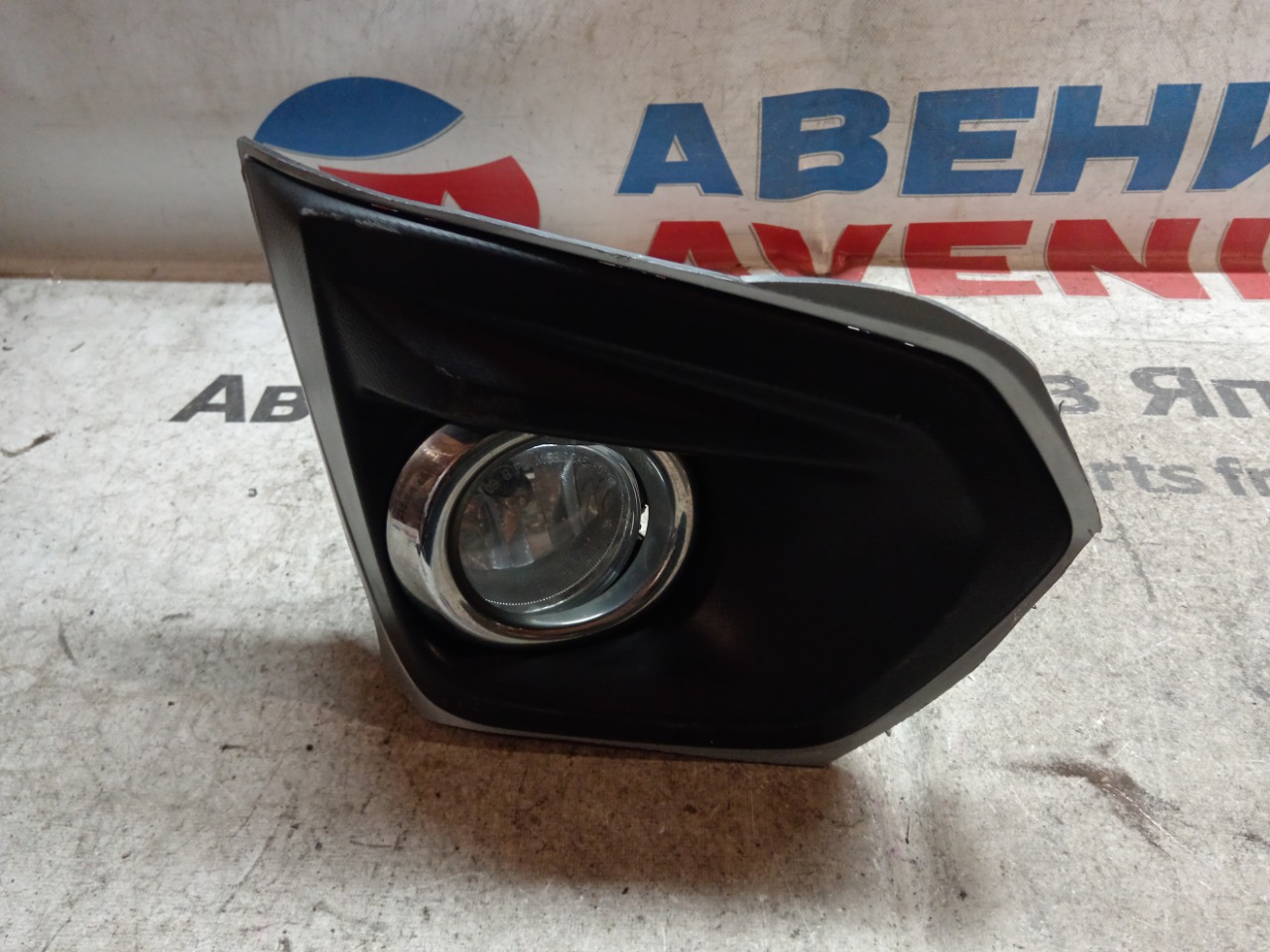 Туманка SUBARU IMPREZA GP2 передняя правая (б/у)