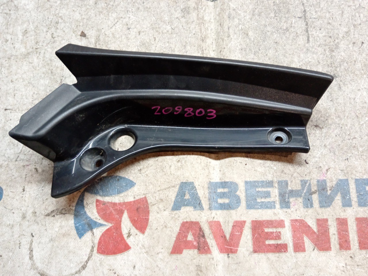 Накладка на стоп DAIHATSU MIRA E:S LA350S задняя левая (б/у)