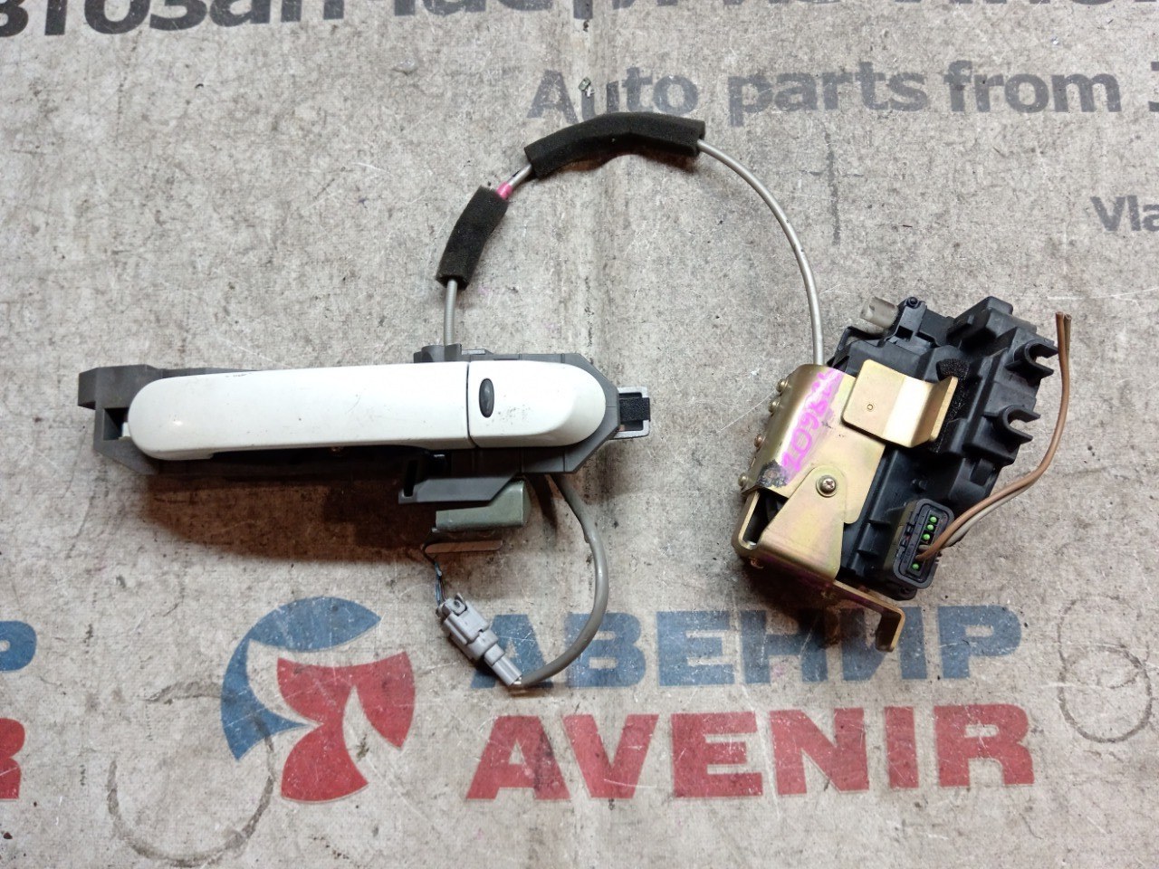 Замок 5-й двери NISSAN CUBE BZ11 (б/у)