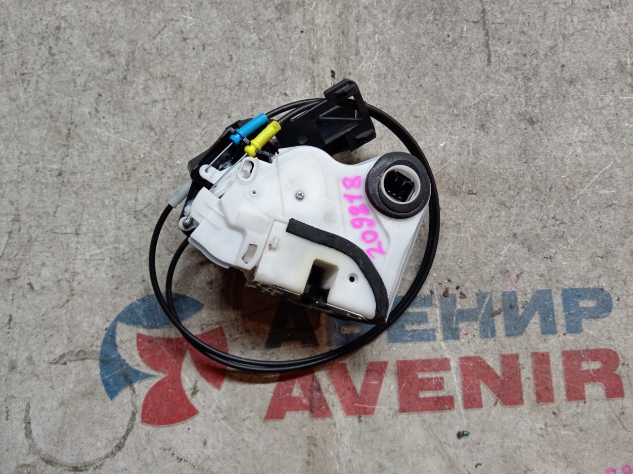 Замок двери SUZUKI WAGON R MH34S передний правый (б/у)