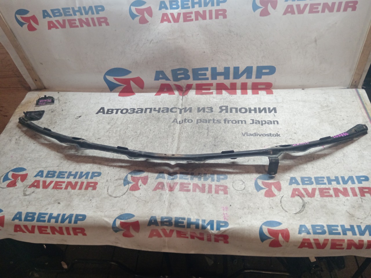 Планка под фары TOYOTA ALPHARD ANH10 передняя (б/у)