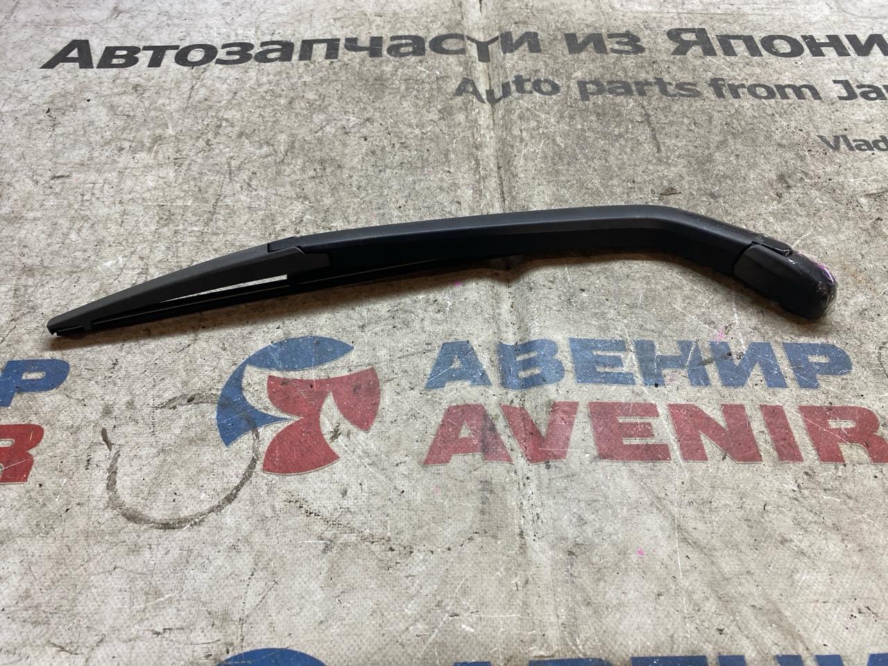 Держатель дворника TOYOTA VITZ NCP95 задний (б/у)