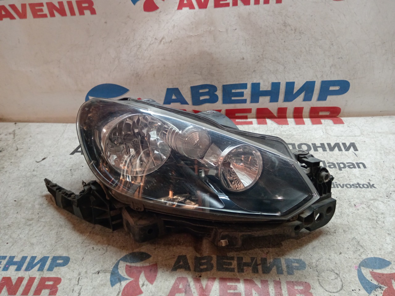 Фара VOLKSWAGEN GOLF 1K передняя правая (б/у)