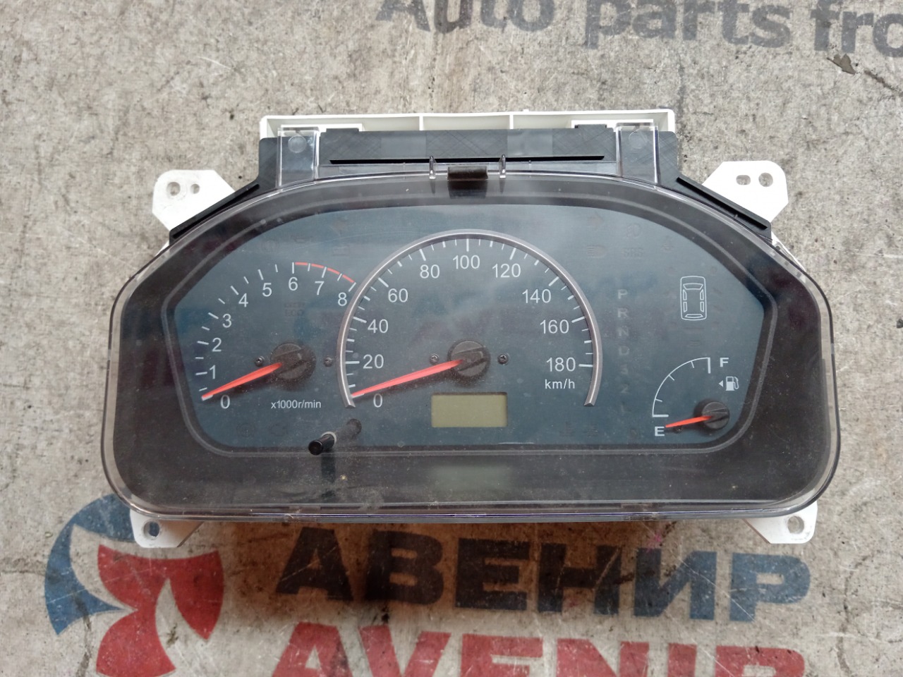 Спидометр MITSUBISHI DION CR6W 4G93 (б/у)