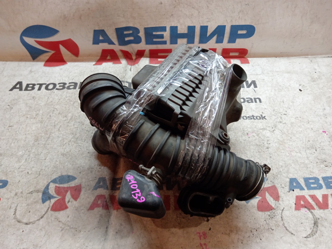 Корпус воздушного фильтра MITSUBISHI DION CR6W (б/у)