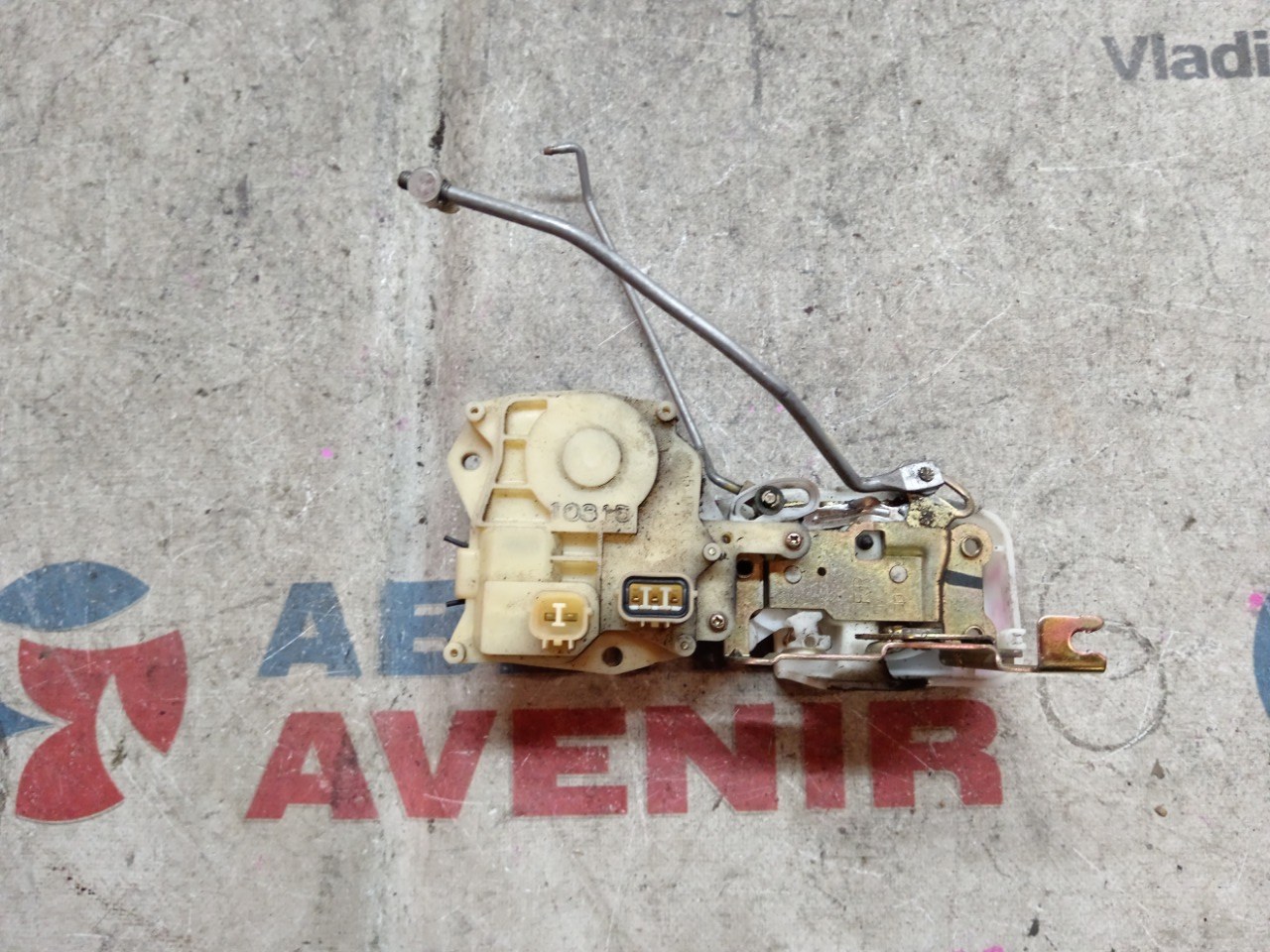 Замок двери HONDA ODYSSEY RA6 передний правый (б/у)