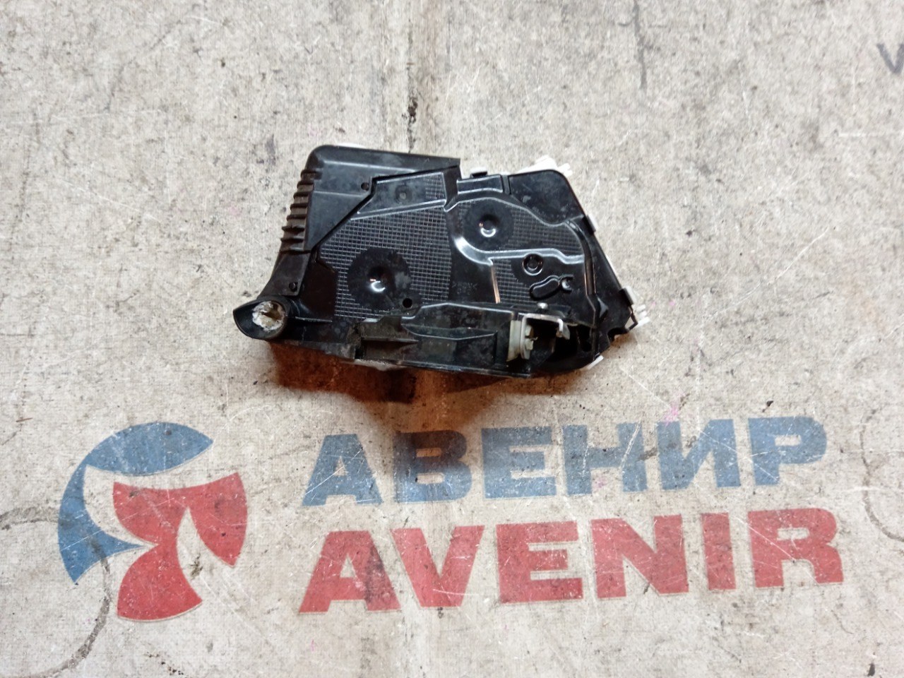 Замок двери HONDA JADE FR4 передний правый (б/у)