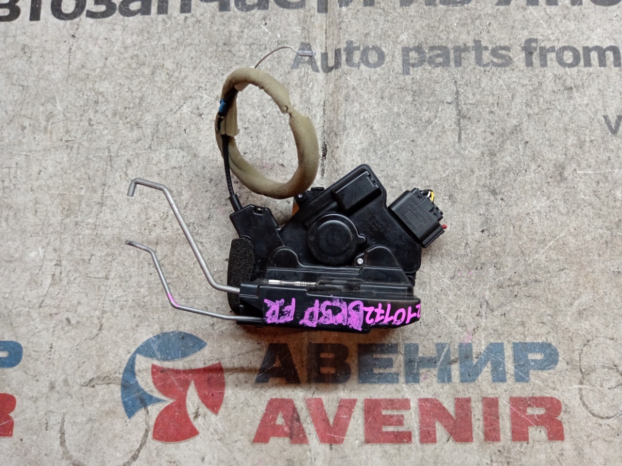 Замок двери MAZDA AXELA BK5P передний правый (б/у)