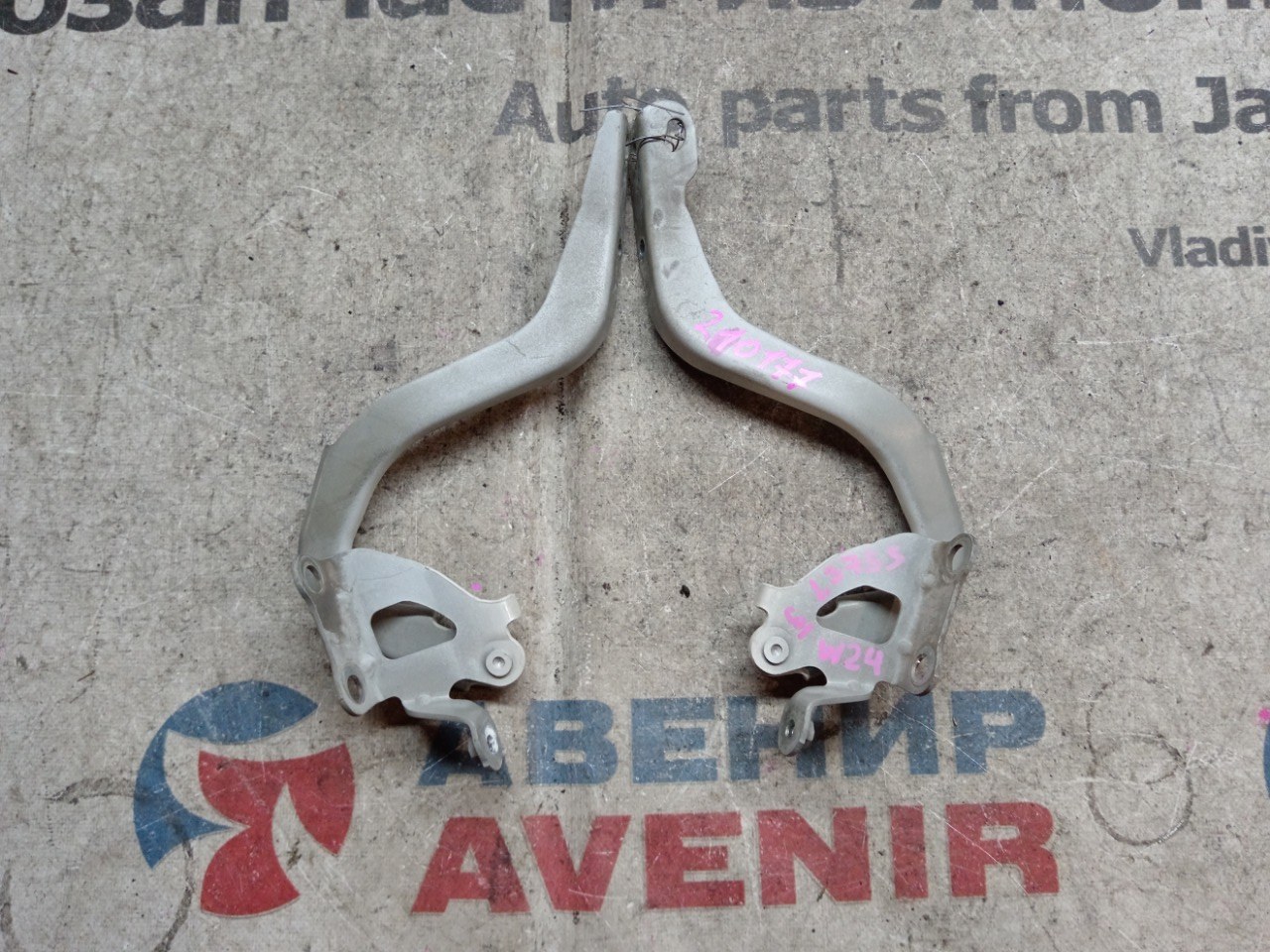 Петля капота DAIHATSU TANTO L375S (б/у)