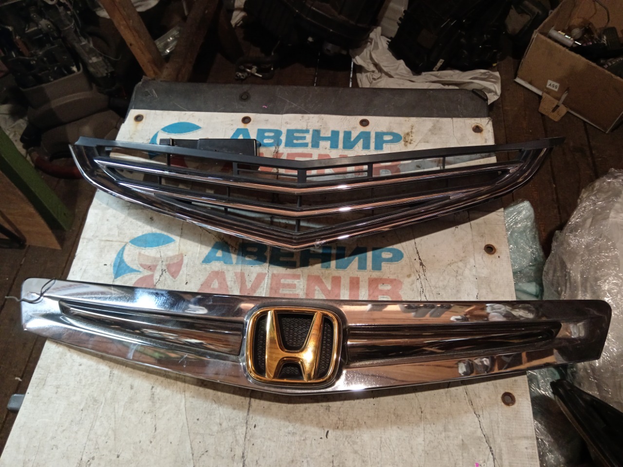 Решетка HONDA ELYSION RR1 (б/у)