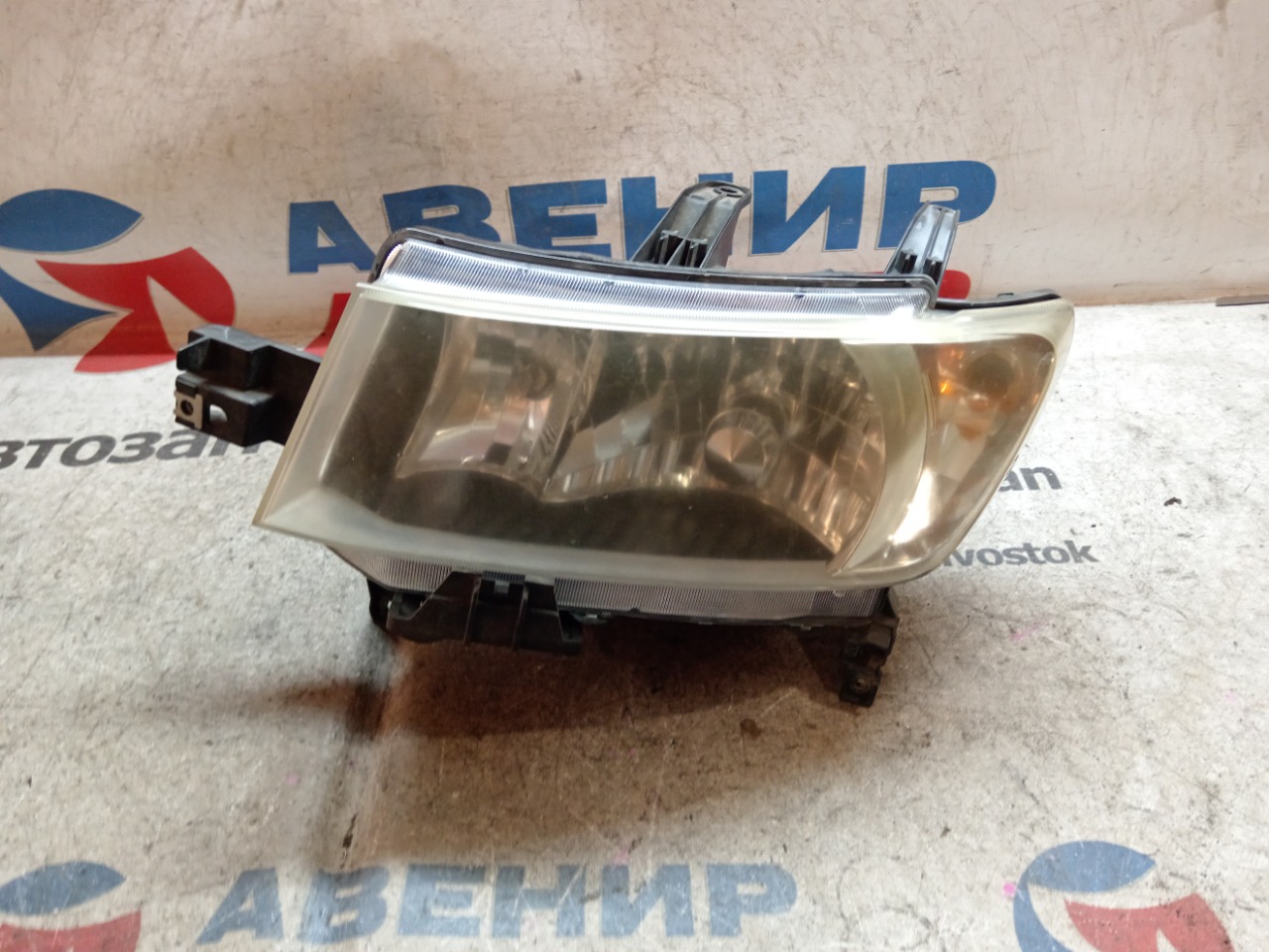 Фара TOYOTA BB QNC25 передняя левая (б/у)