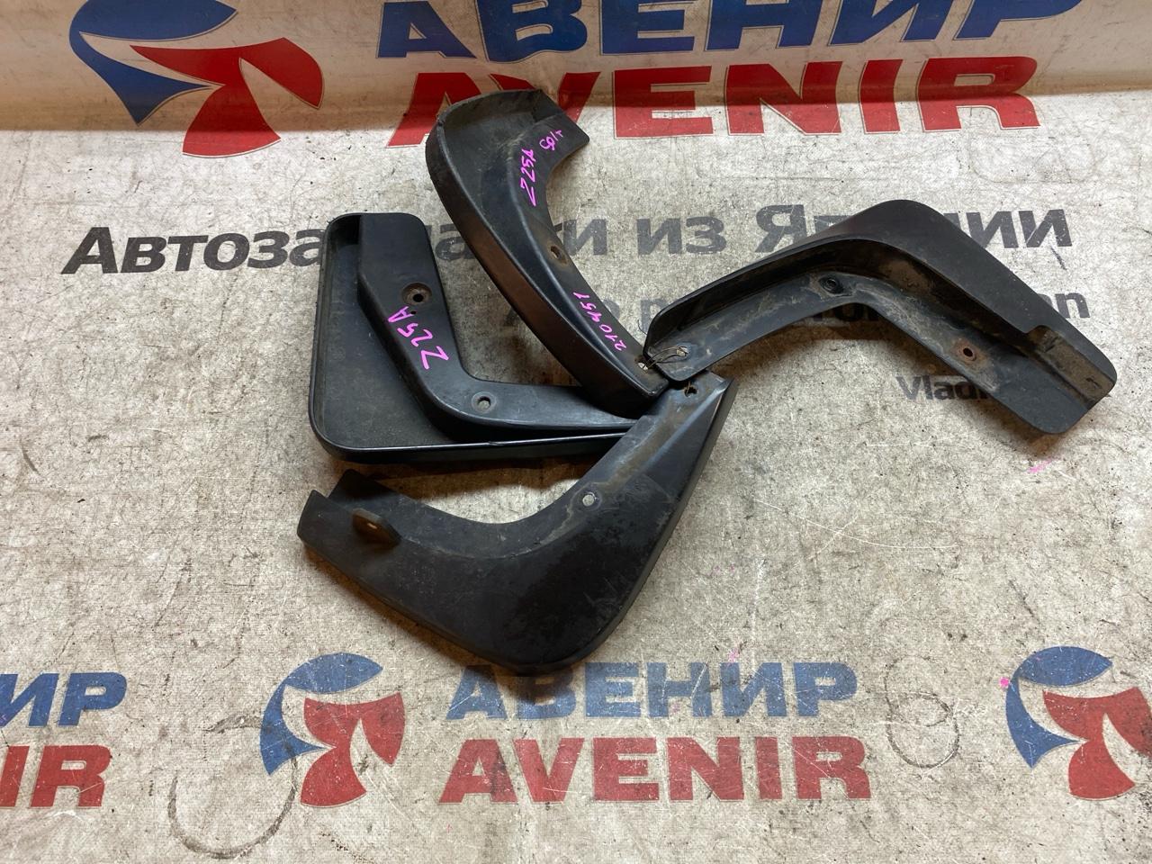 Брызговики комплект MITSUBISHI COLT Z25A (б/у)