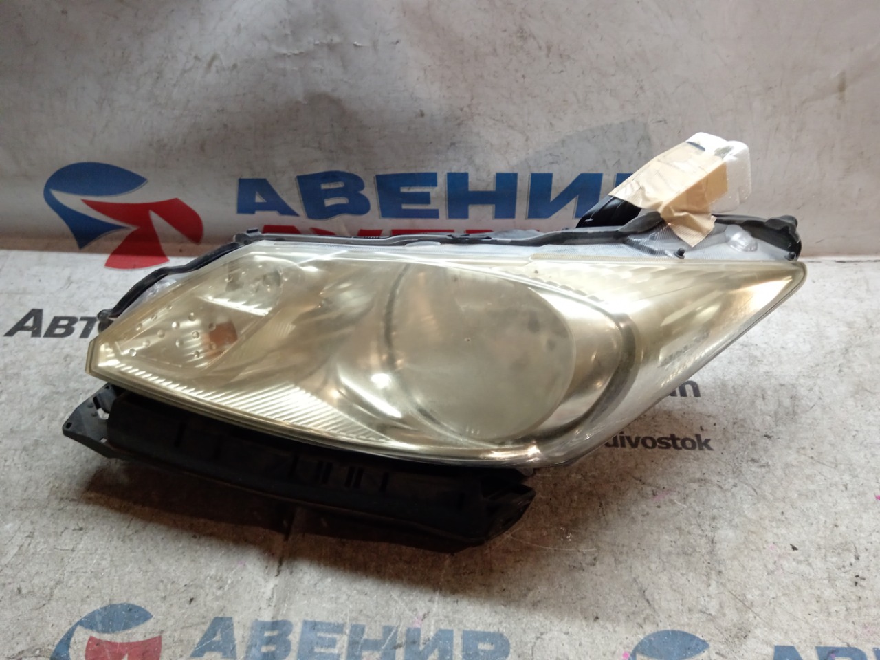 Фара HONDA FREED GB3 передняя левая (б/у)