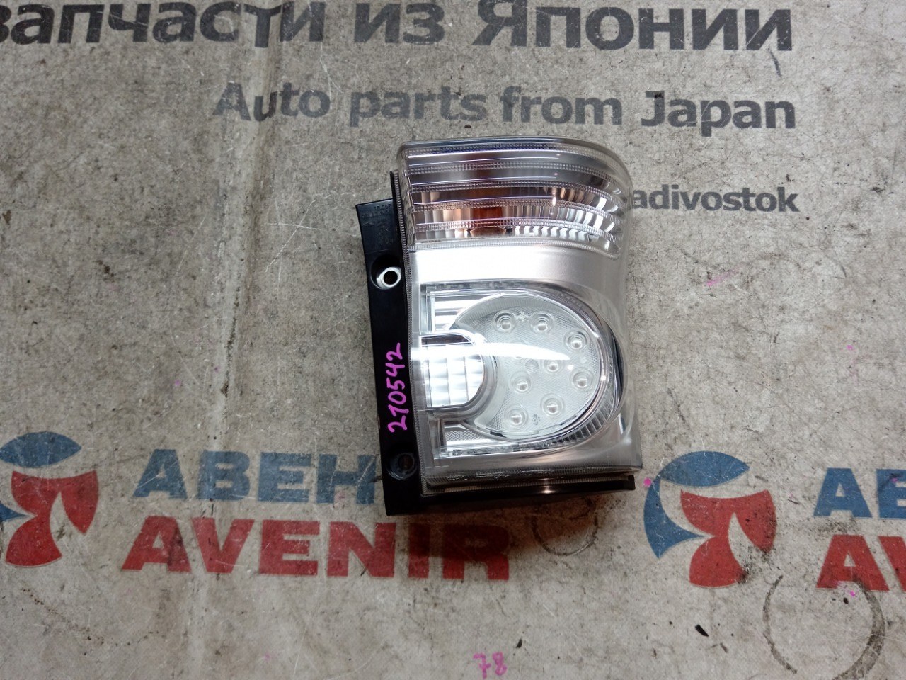 Стоп-сигнал DAIHATSU TANTO L375S задний левый (б/у)