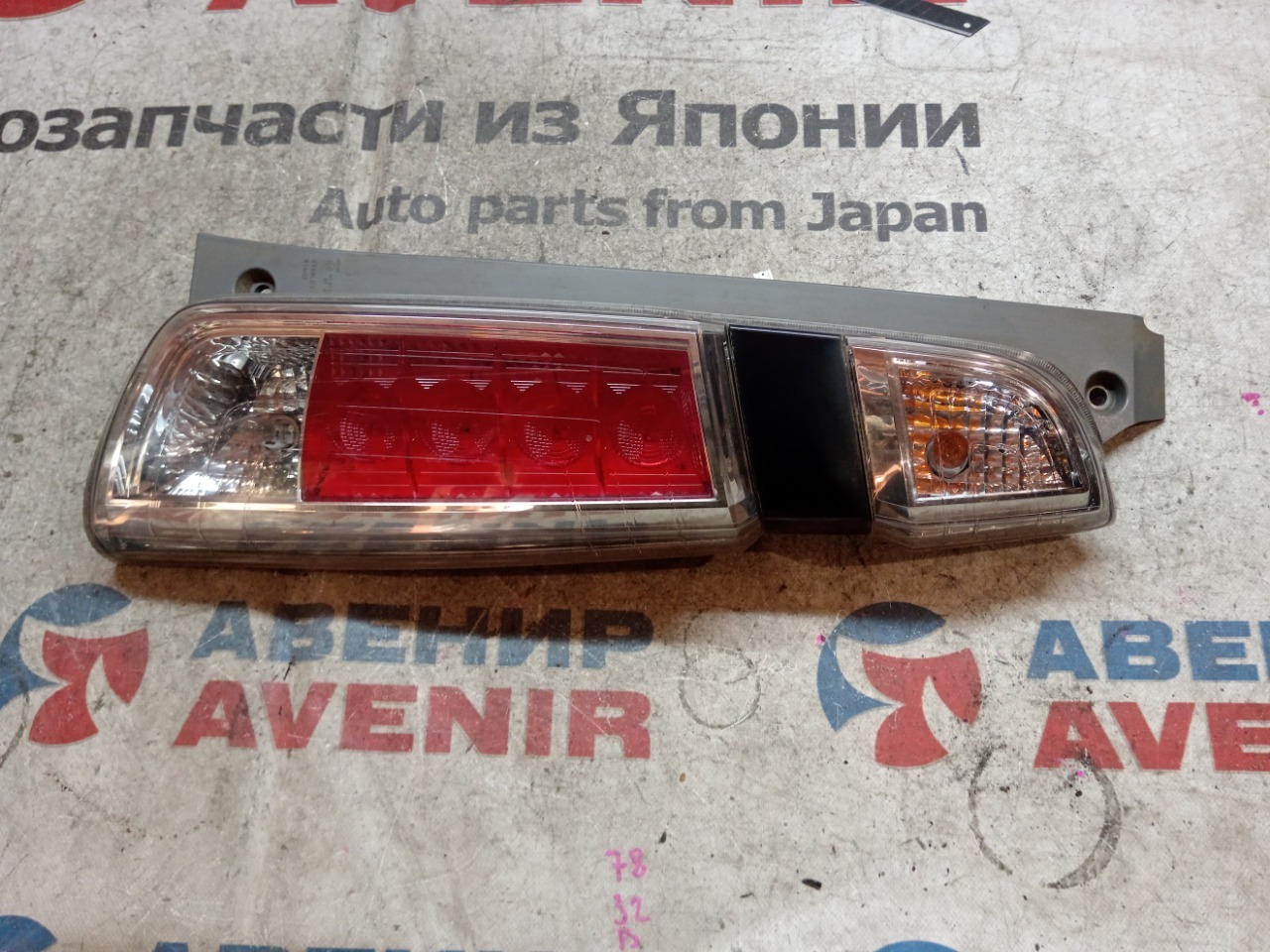 Стоп-сигнал HONDA N-WGN JH1 задний правый (б/у)