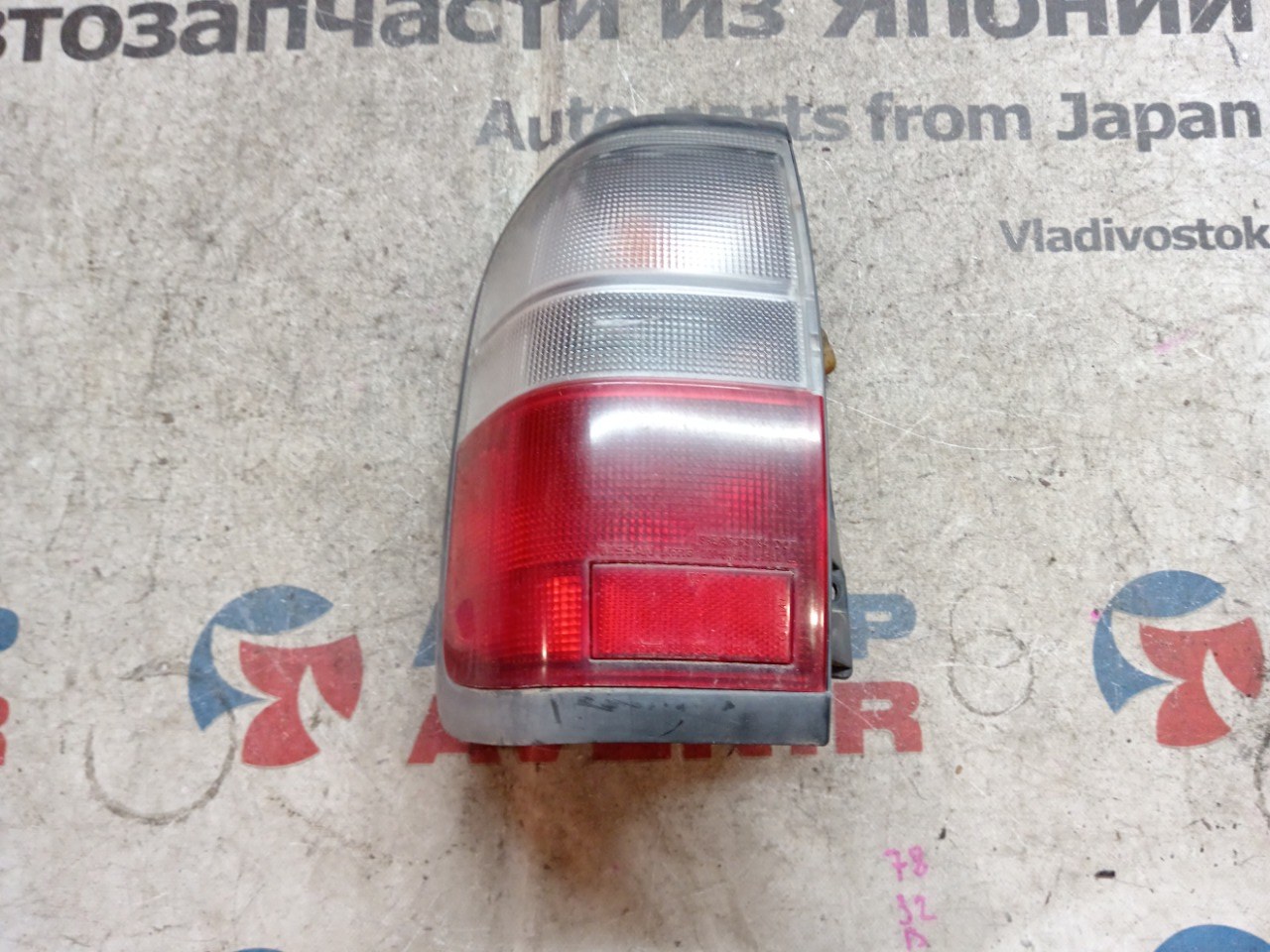 Стоп-сигнал NISSAN TERRANO REGULUS JLR50 задний левый (б/у)