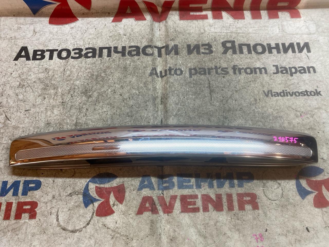 Накладка 5-й двери HONDA FREED SPIKE GB3 задняя (б/у)