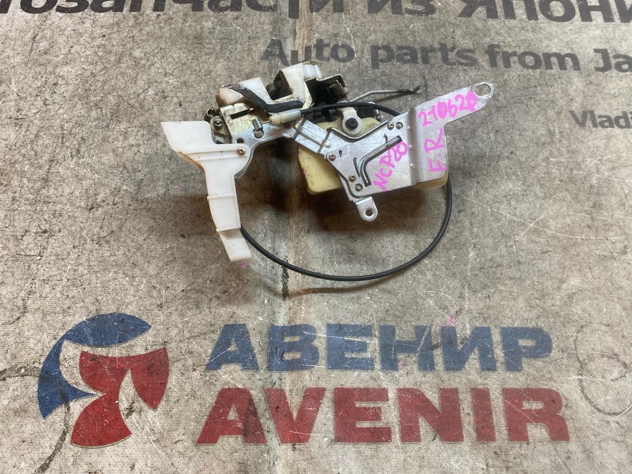 Замок двери TOYOTA FUNCARGO NCP20 передний правый (б/у)