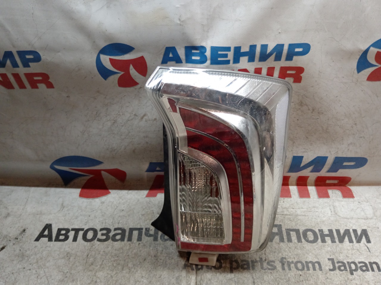 Стоп-сигнал TOYOTA PRIUS ZVW30 задний правый (б/у)