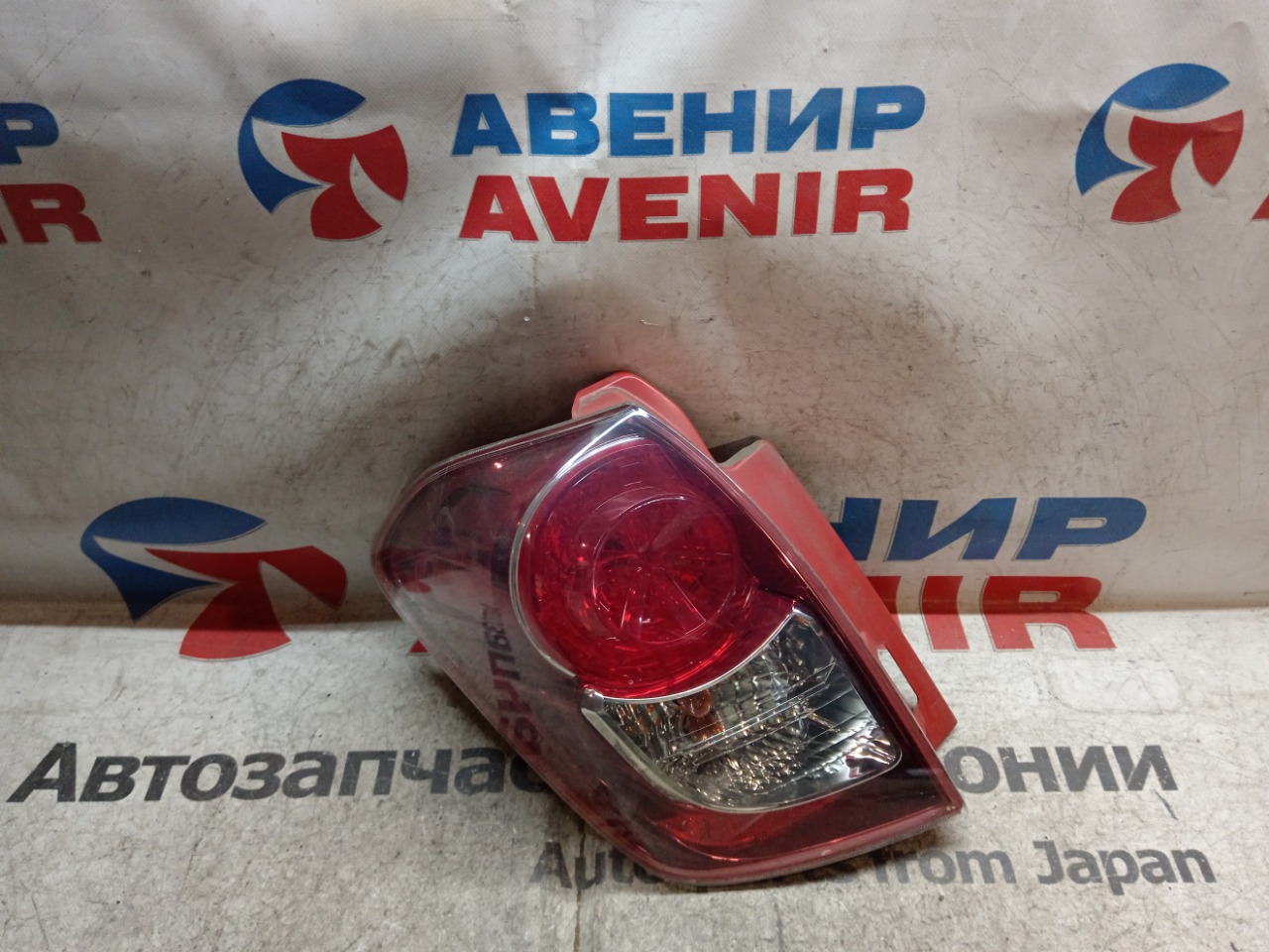 Стоп-сигнал TOYOTA RACTIS NCP105 задний левый (б/у)