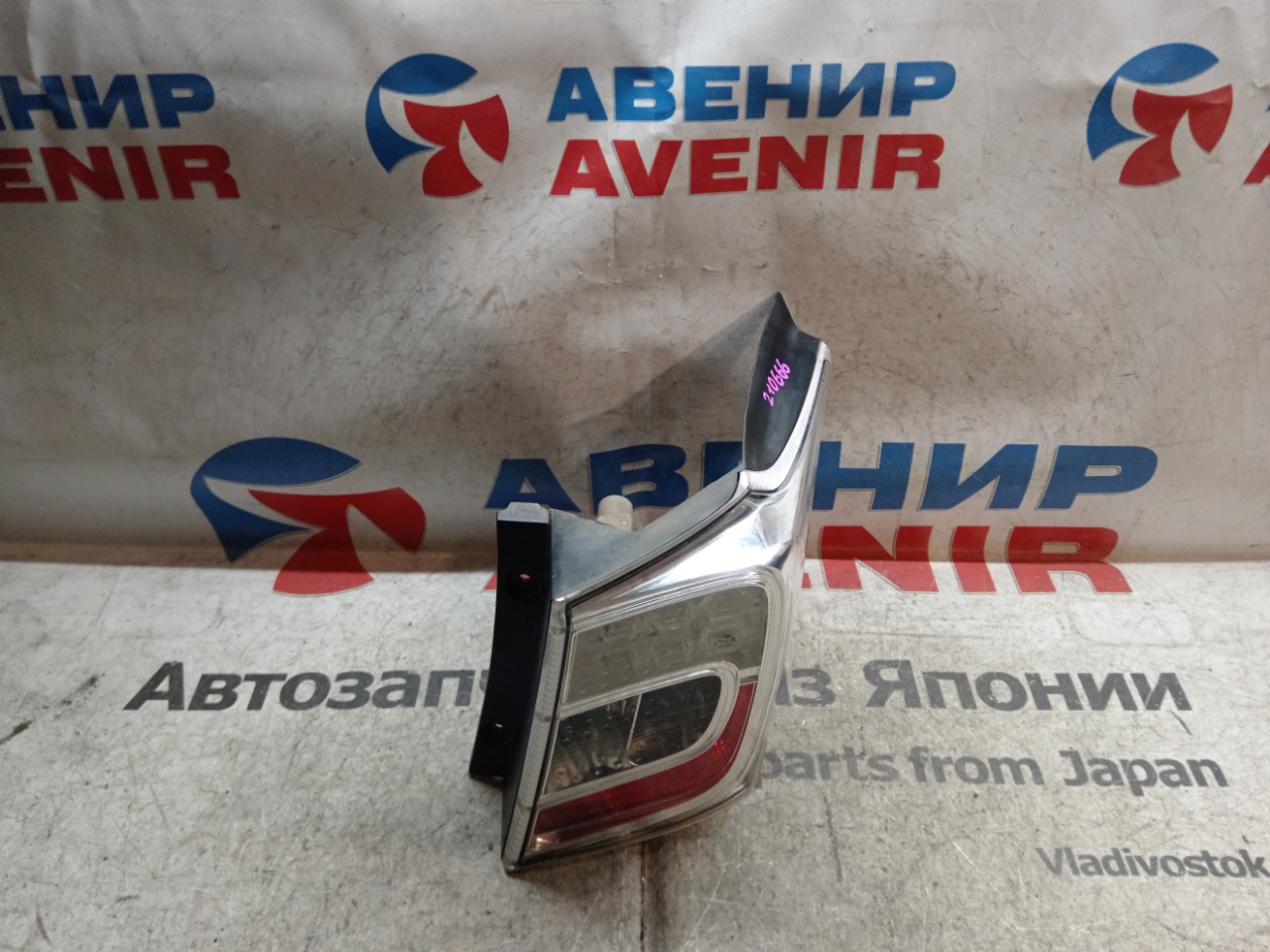 Стоп-сигнал HONDA FREED GB3 задний правый (б/у)