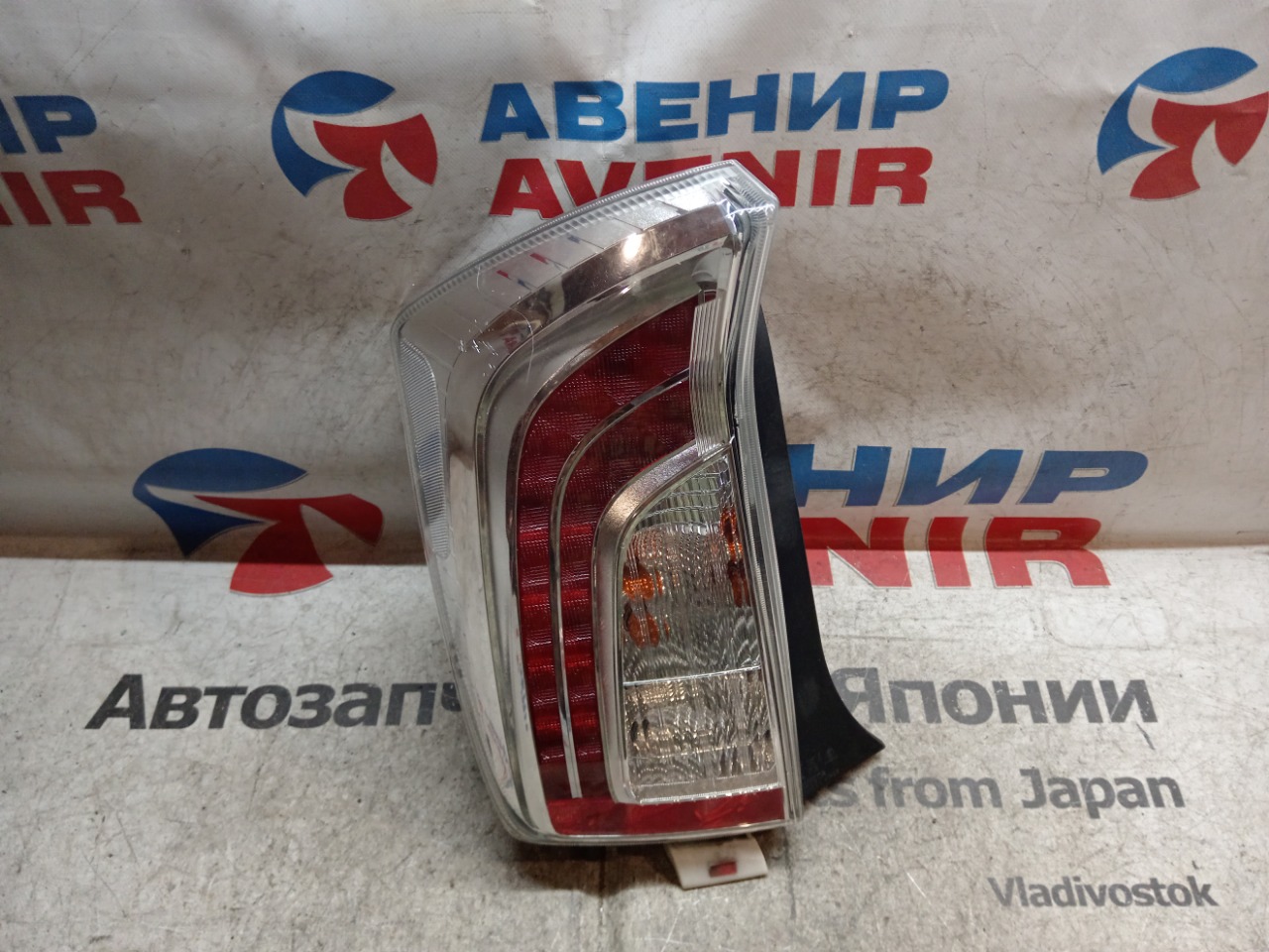 Стоп-сигнал TOYOTA PRIUS ZVW30 задний левый (б/у)
