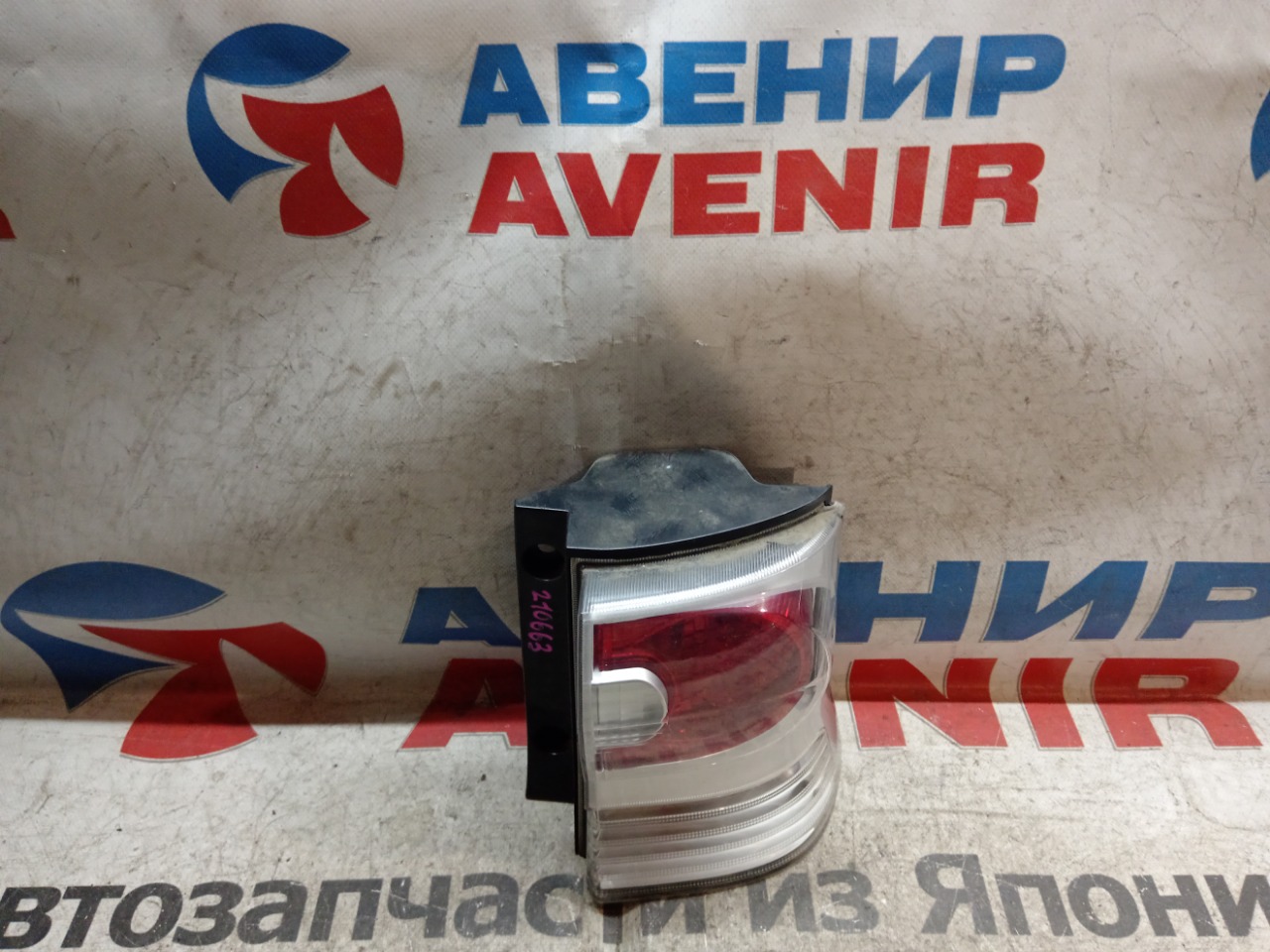 Стоп-сигнал DAIHATSU TANTO L375S задний правый (б/у)