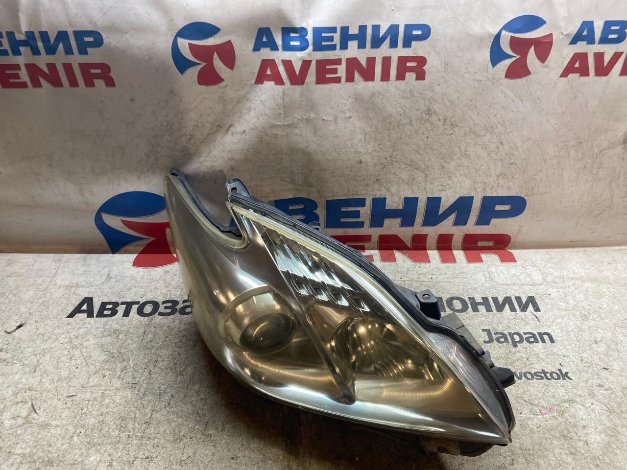 Фара TOYOTA PRIUS ZVW30 передняя правая (б/у)