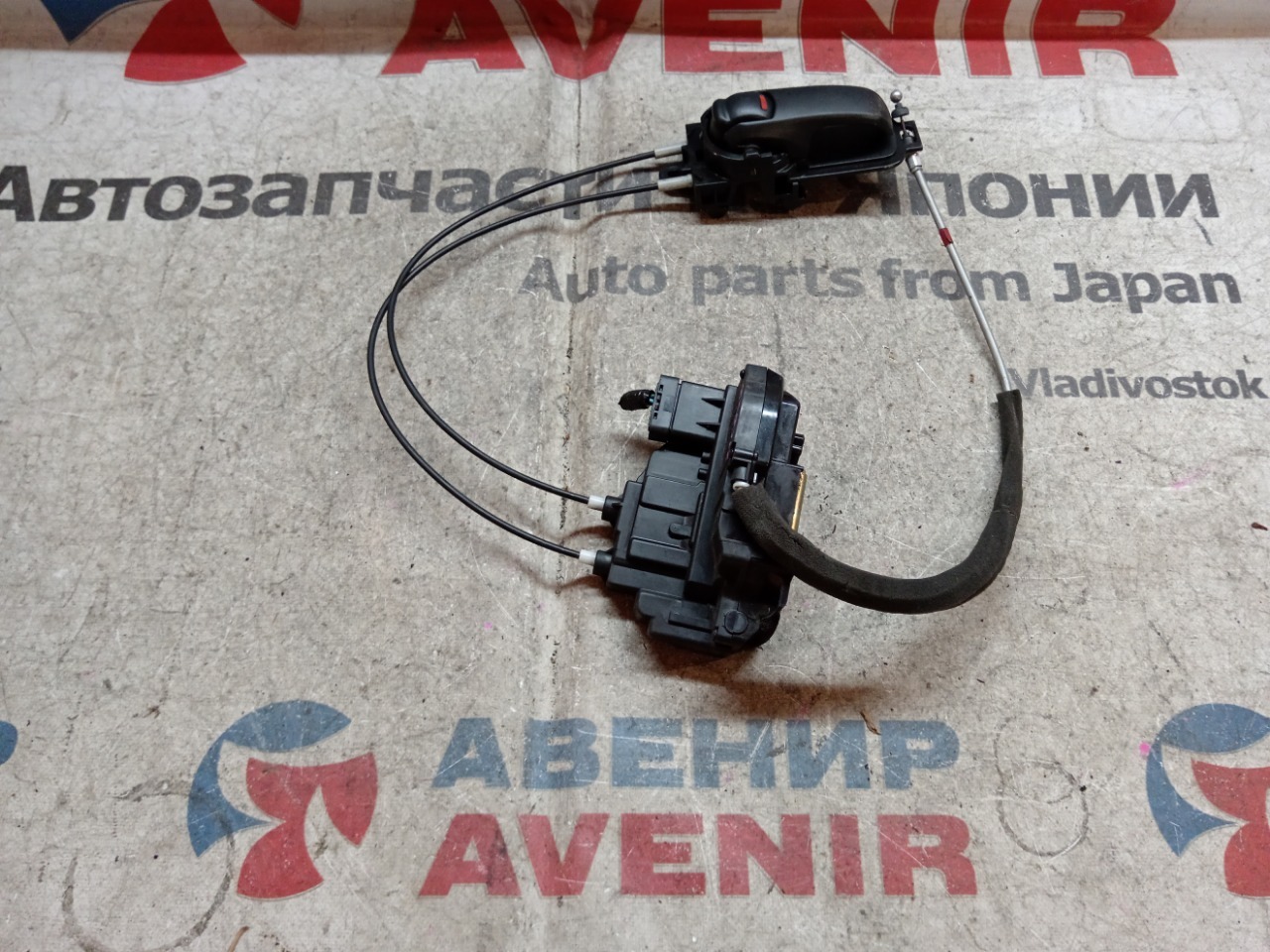 Замок двери NISSAN TIIDA C11 задний правый (б/у)