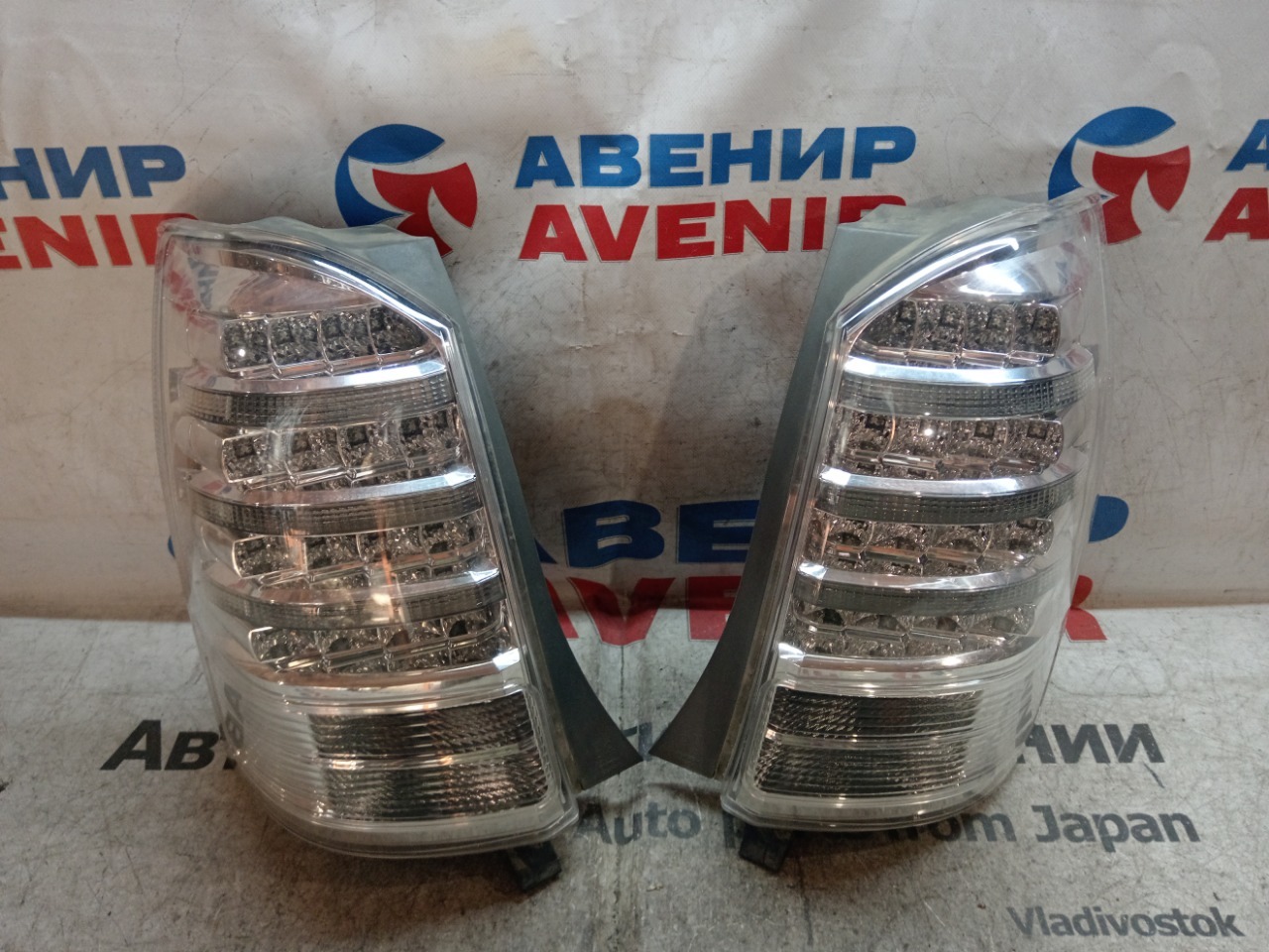 Стоп-сигнал TOYOTA WISH ANE10G задний левый (б/у)