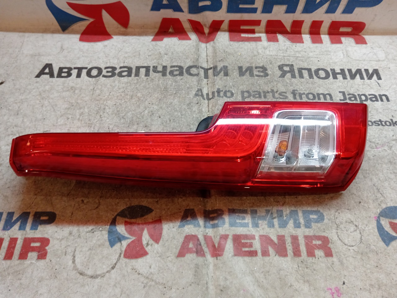 Стоп-сигнал DAIHATSU MOVE LA150S задний левый (б/у)