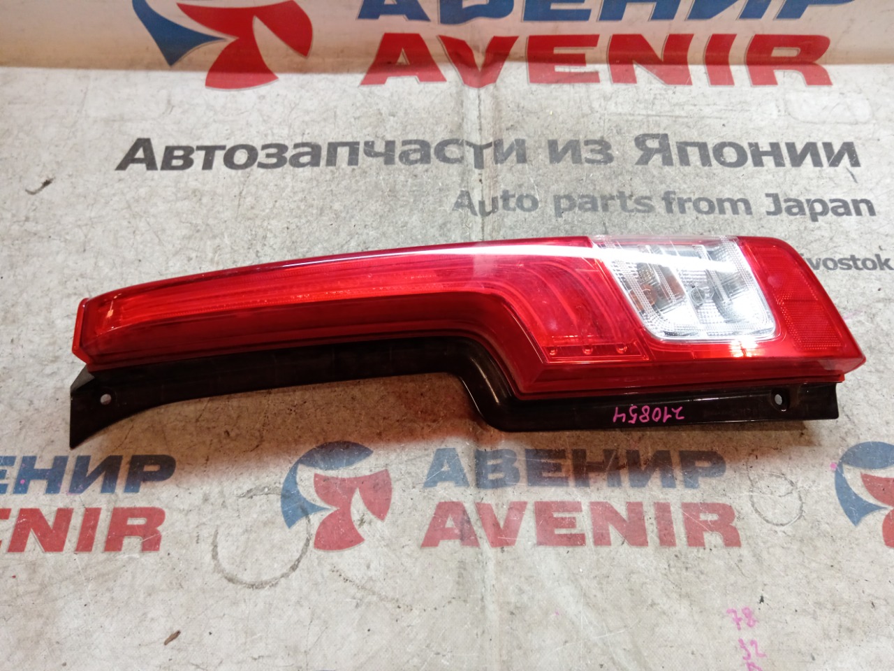 Стоп-сигнал DAIHATSU MOVE LA150S задний правый (б/у)