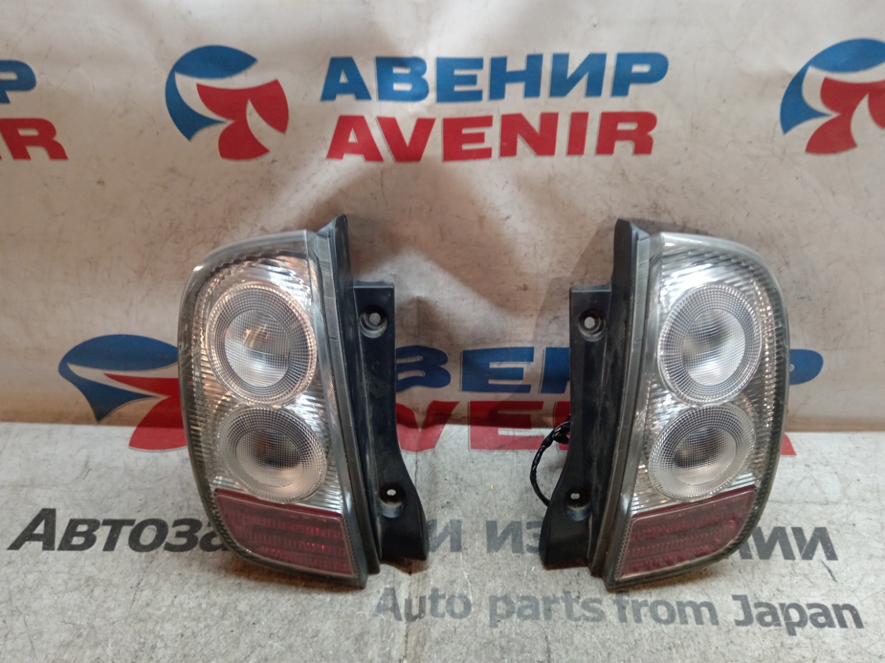 Стоп-сигнал NISSAN MARCH AK12 задний левый (б/у)