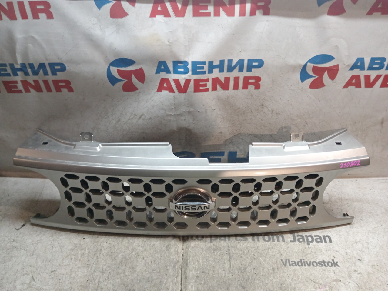 Решетка NISSAN CUBE Z11 (б/у)