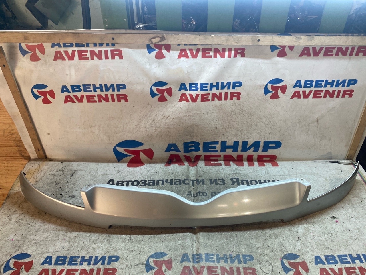 Планка под фары TOYOTA FUNCARGO NCP20 (б/у)