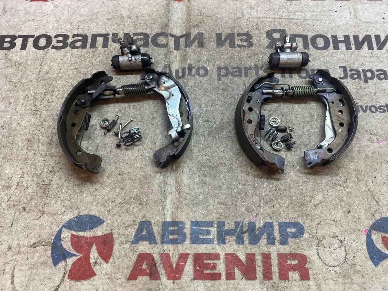 Тормозные колодки TOYOTA VITZ KSP90 заднее (б/у)