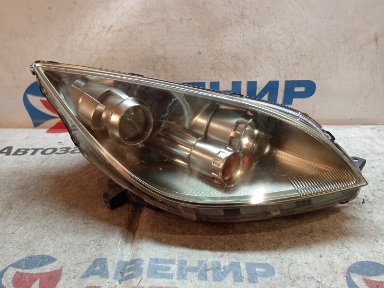 Фара MITSUBISHI COLT Z25A передняя правая (б/у)