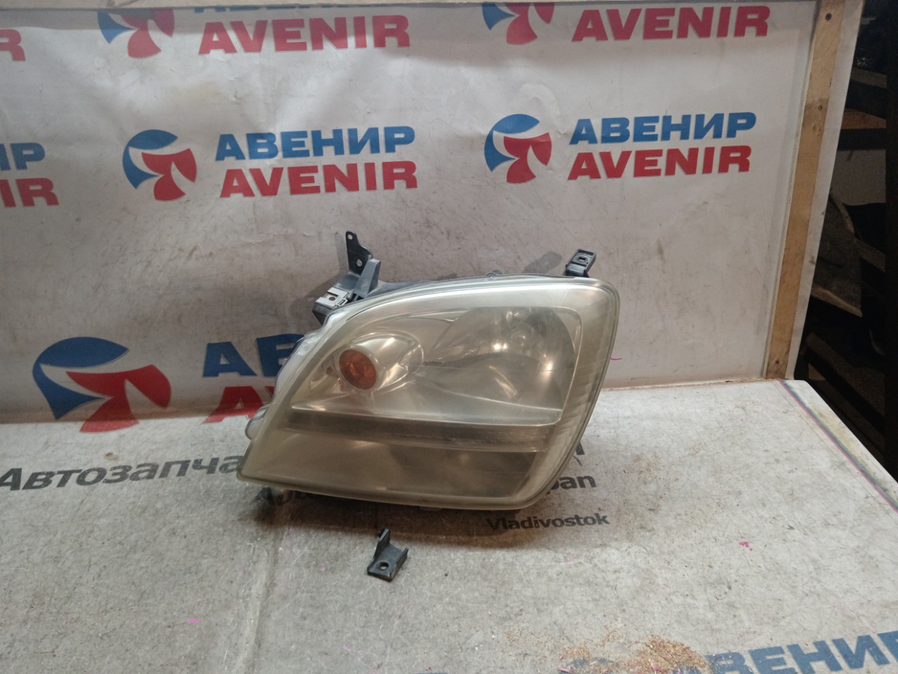 Фара MITSUBISHI DION CR6W передняя левая (б/у)