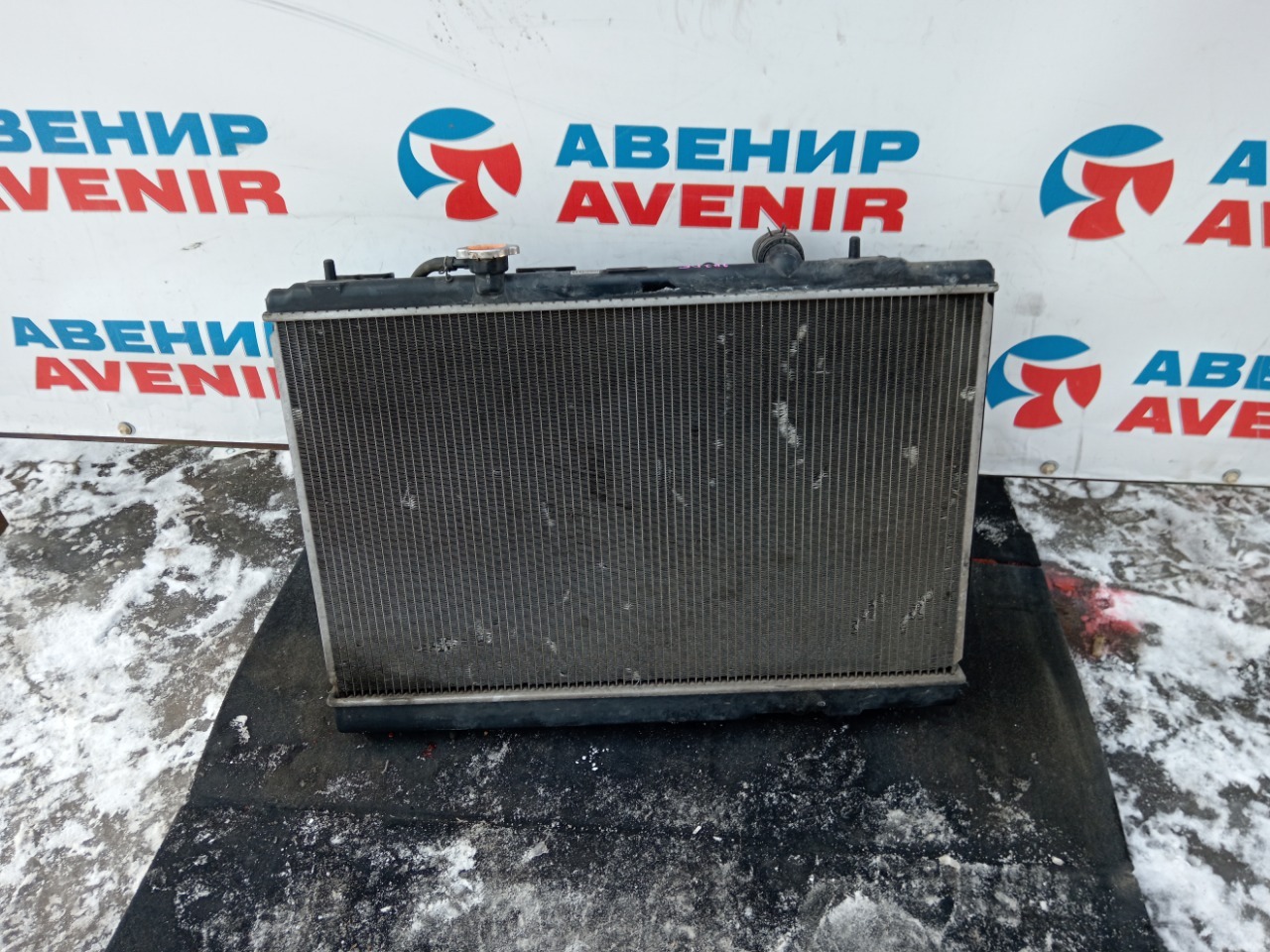 Радиатор MITSUBISHI DION CR9W 4G63 (б/у)