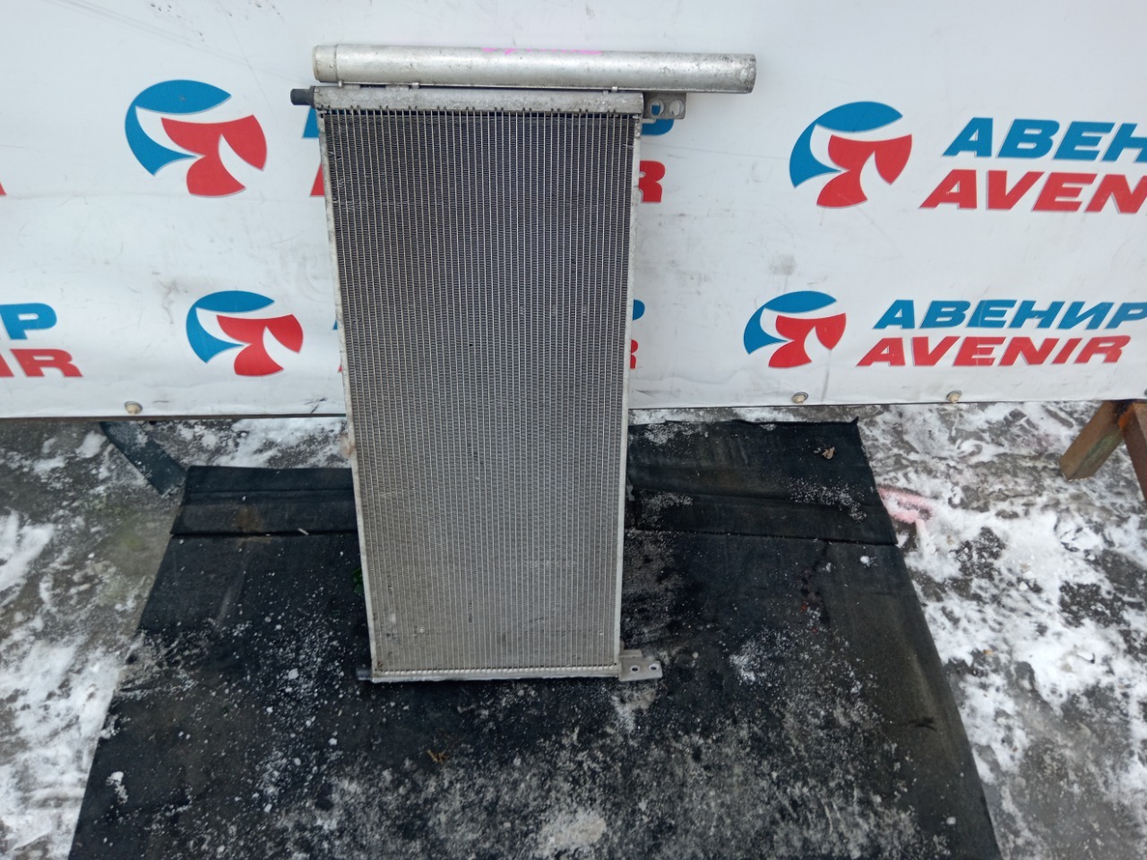 Радиатор кондиционера TOYOTA PRIUS ALPHA ZVW41 (б/у)