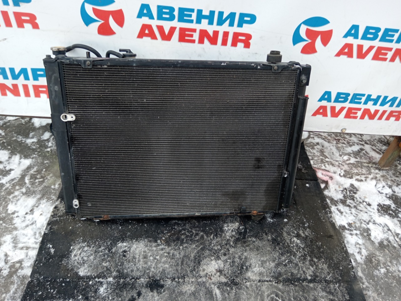 Радиатор TOYOTA ALPHARD MNH15 1MZ-FE (б/у)