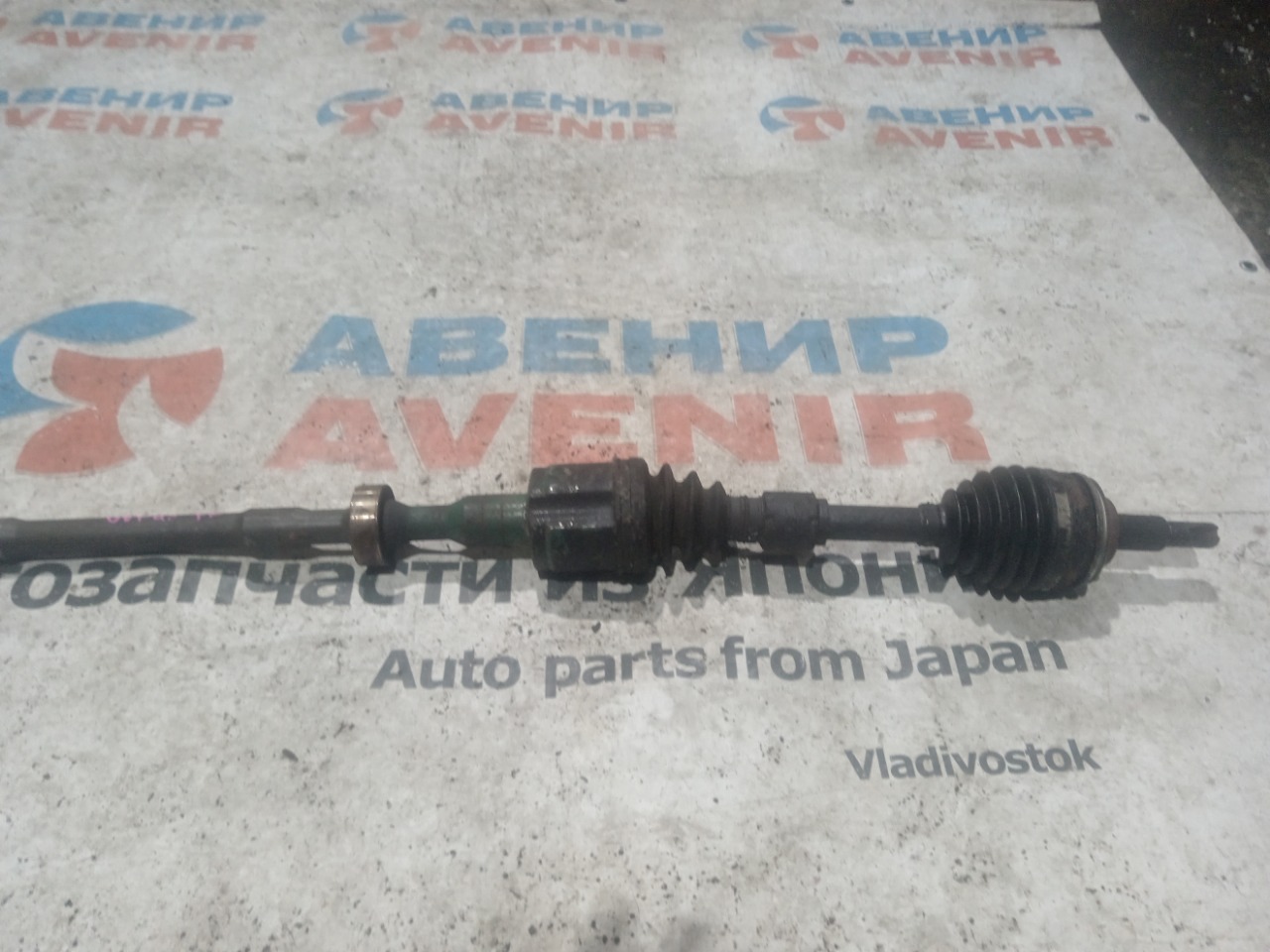 Привод LEXUS LS460 LS460L LS600H LS600HL UVF45 2UR-FSE передний правый (б/у)