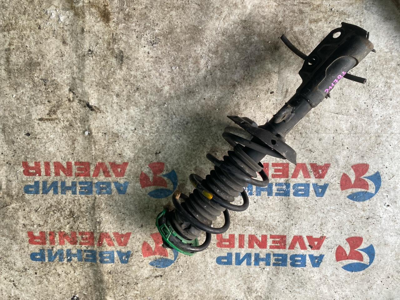 Стойка HONDA FIT GP5 передняя левая (б/у)