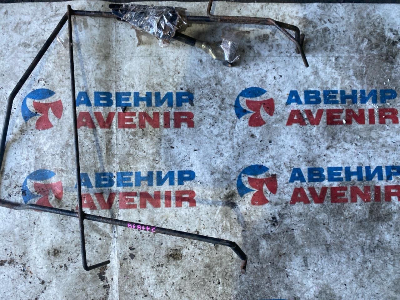 Крепление запаски NISSAN WINGROAD NY12 (б/у)