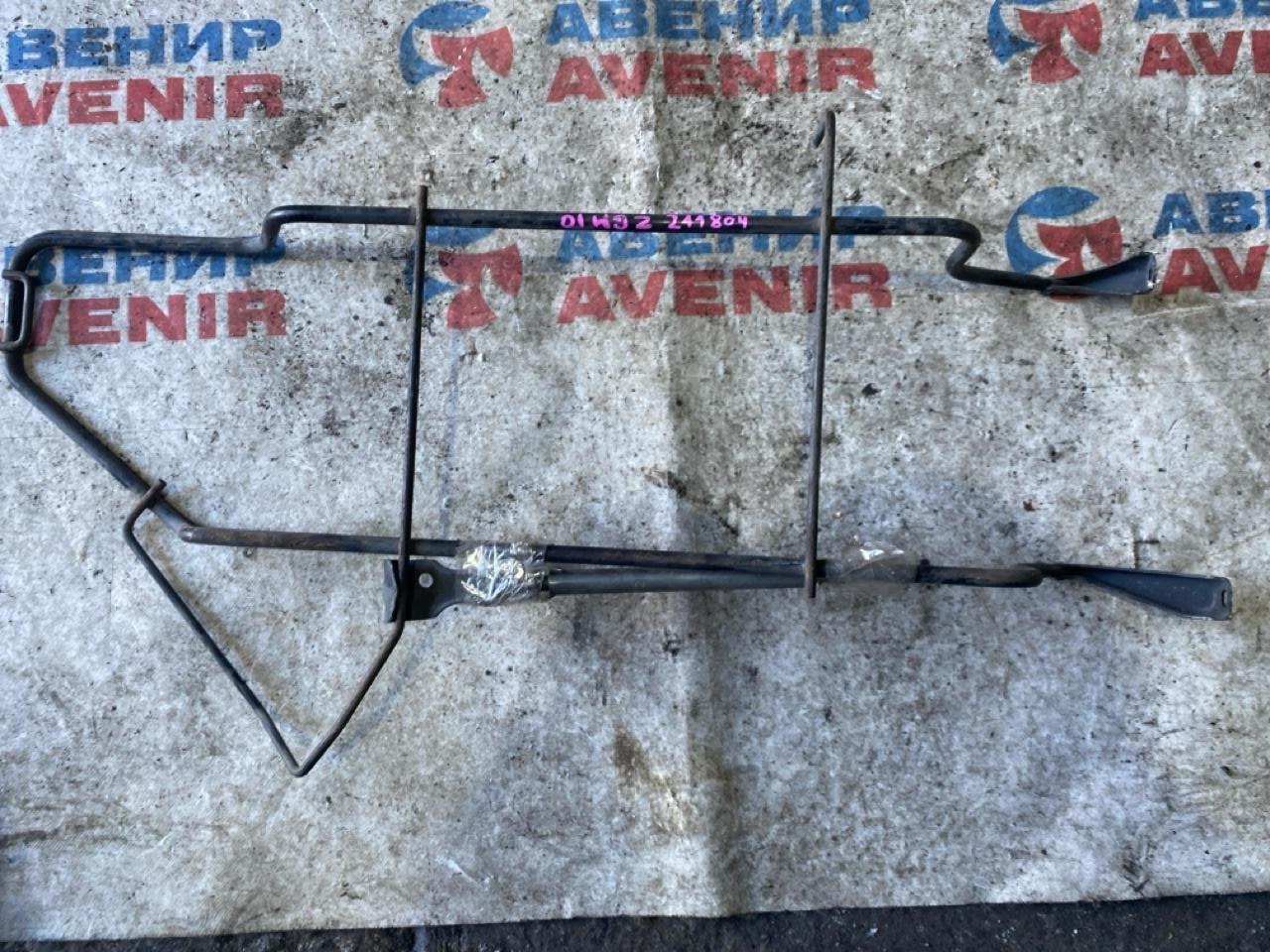 Крепление запаски TOYOTA ISIS ANM10G (б/у)