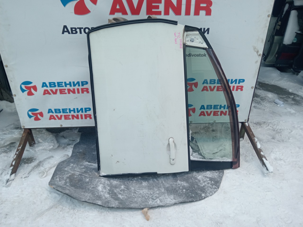 Дверь NISSAN WINGROAD VJY12 передняя левая (б/у)