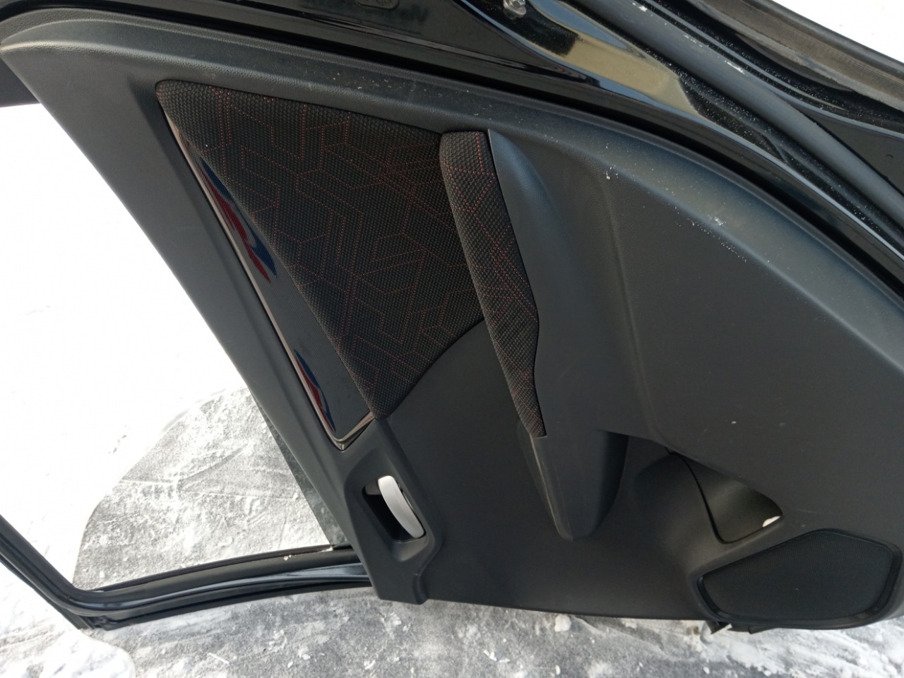 Дверь HONDA FIT GP5 задняя правая (б/у)