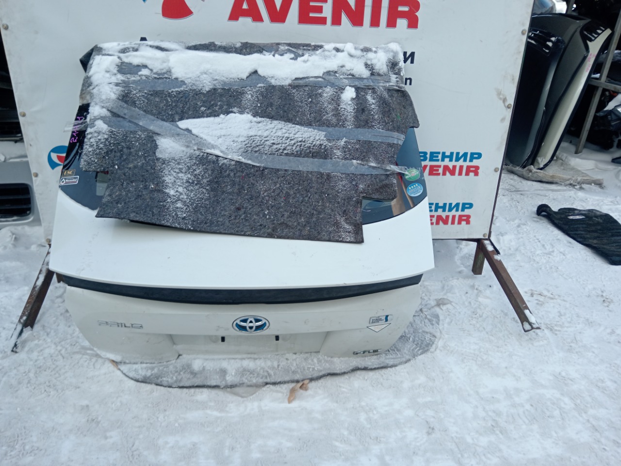 Дверь задняя TOYOTA PRIUS ZVW50 задняя (б/у)